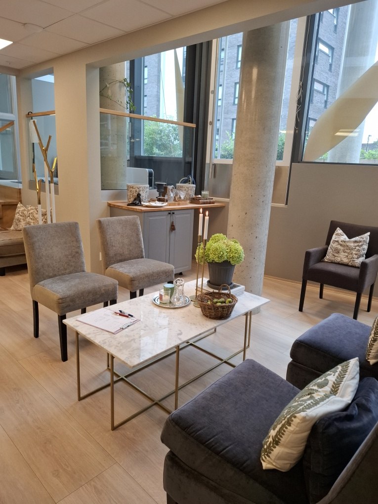 The waiting room at Løren Tannklinikk